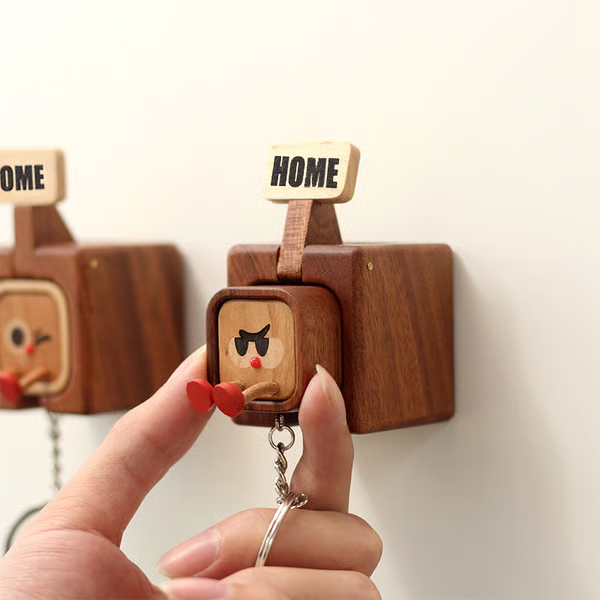 🔥Hot Selling：Creative Wooden Key Hooks with Funny Facial Expressions - Functional & Stylish Key