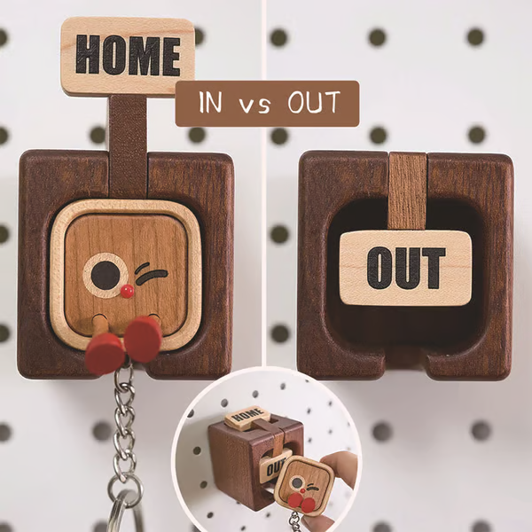 🔥Hot Selling：Creative Wooden Key Hooks with Funny Facial Expressions - Functional & Stylish Key