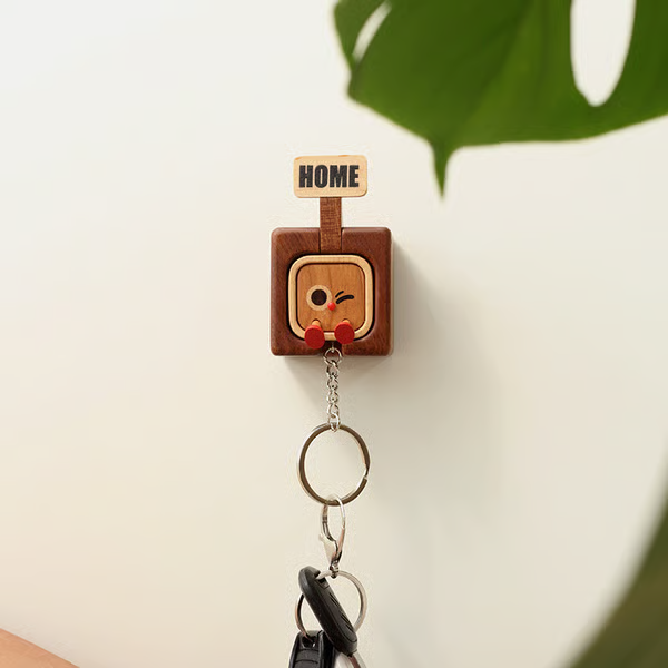 🔥Hot Selling：Creative Wooden Key Hooks with Funny Facial Expressions - Functional & Stylish Key